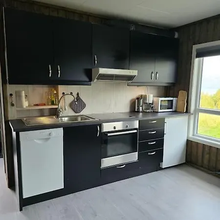 Holiday home Lillehytta Aroybuktneset Lyngseidet