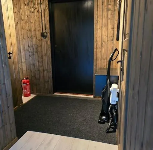 Lillehytta Aroybuktneset Lyngseidet