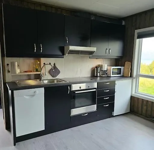 別荘 Lillehytta Aroybuktneset Lyngseidet