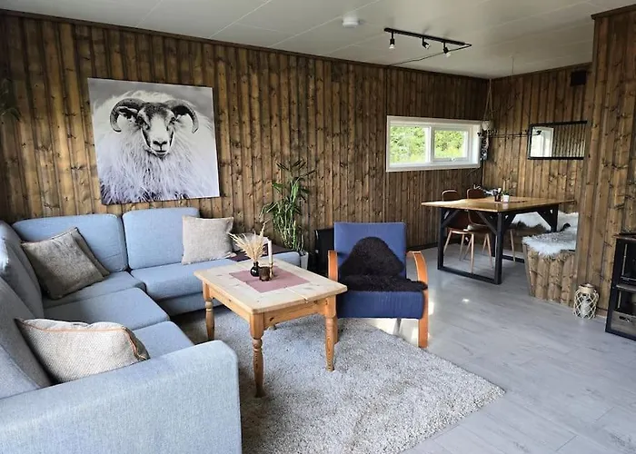 Lillehytta Aroybuktneset Lyngseidet