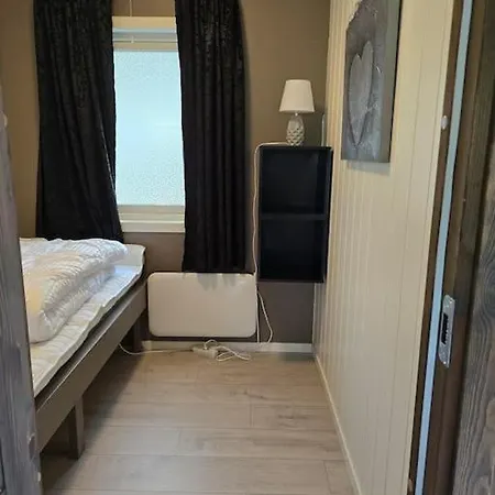 Lillehytta Aroybuktneset Holiday home