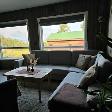Lillehytta Aroybuktneset Holiday home Lyngseidet